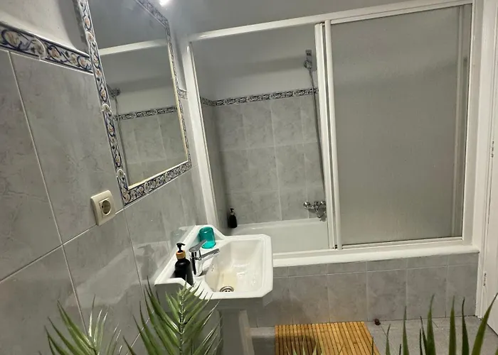 Tu En El Centro De *